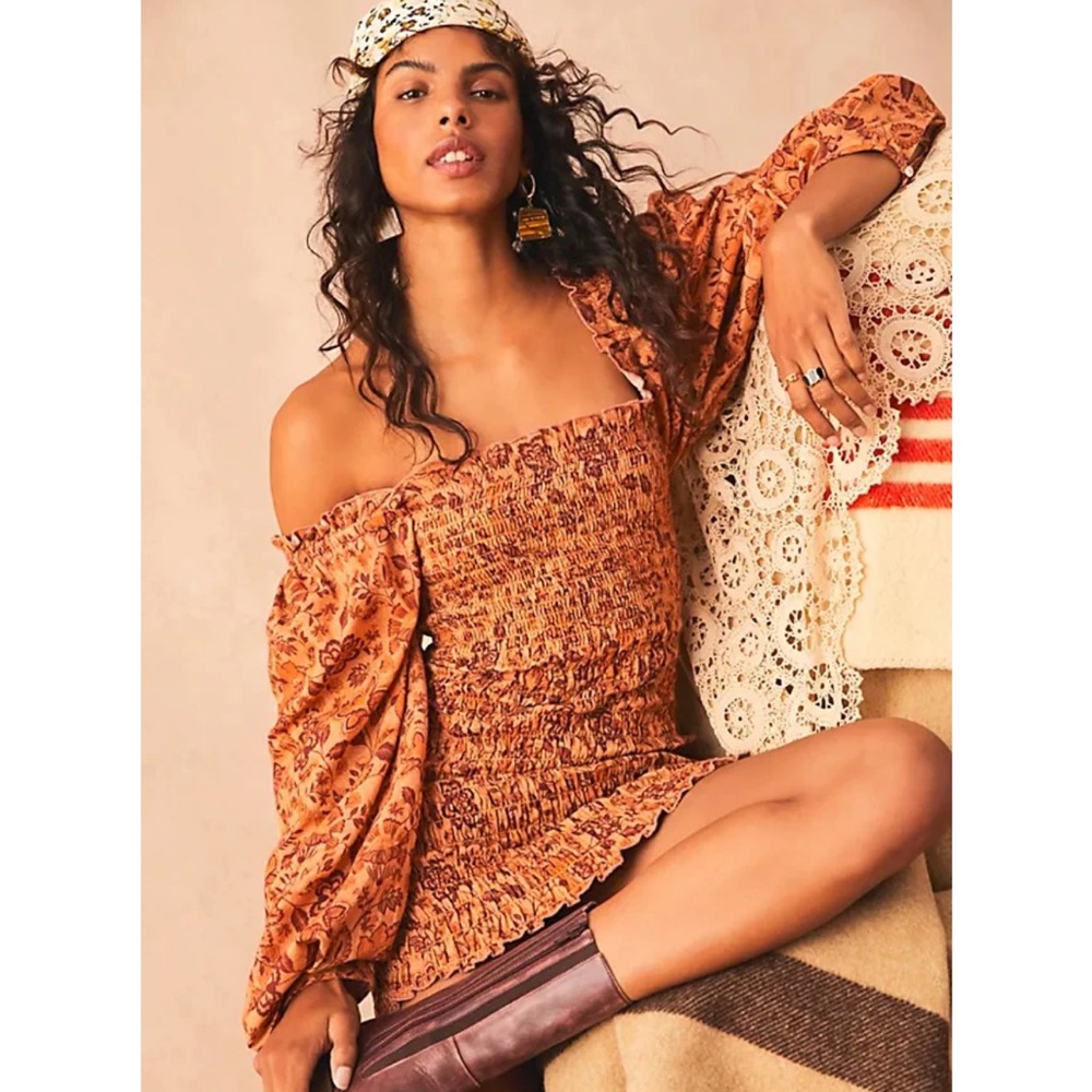 New Free People Smock it to me smocked floral mini in Apricot combo